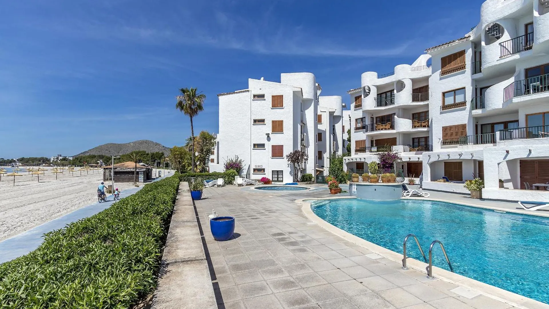 1St Line Apartment Alcudia Beach ポルト・ダルクディア