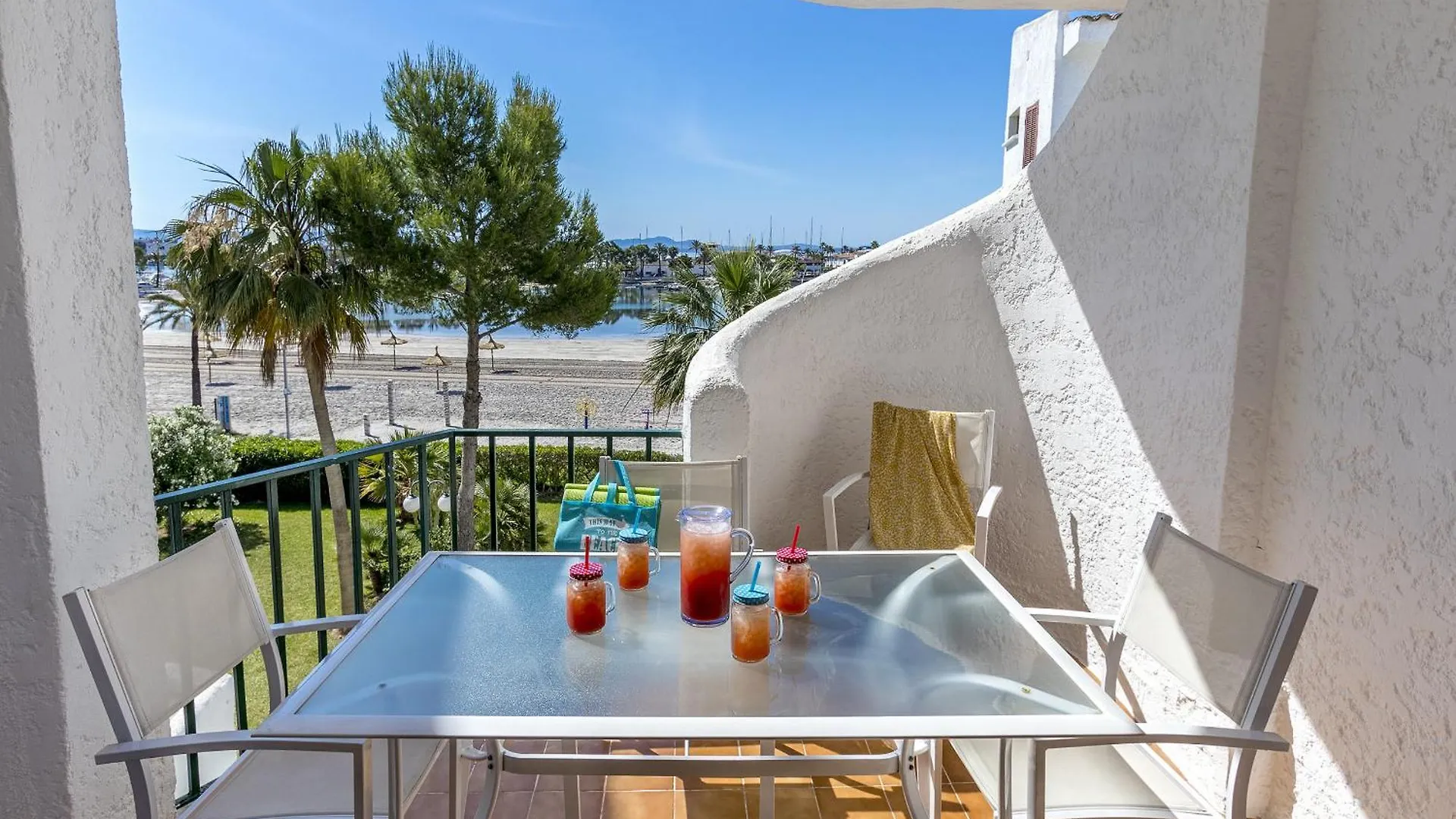 1St Line Apartment Alcudia Beach ポルト・ダルクディア